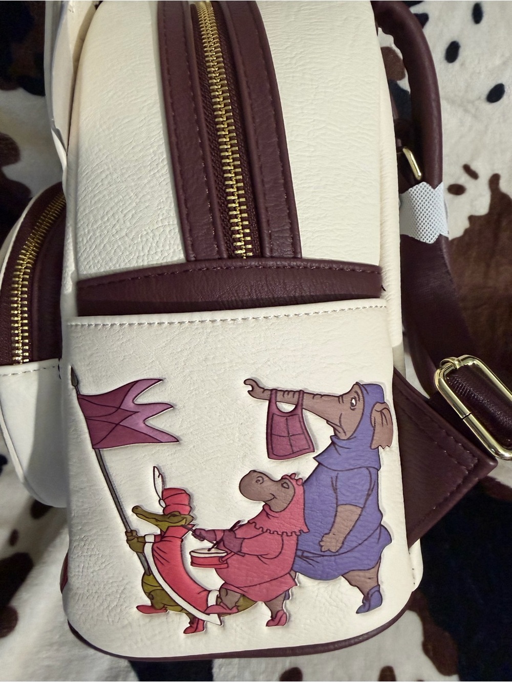 Loungefly Cream & Pink Robin Hood Storybook Mini Backpack - Picture 4 of 7